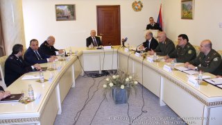 A number of cases of swindling by cheating committed by convicts and detained in penitentiaries; consultation at RA Investigative Committee 