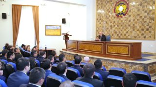 Установлены личности лиц, причастных к убийству двух жителей Раздана. Следователи и полицейские награждены за высокий профессионализм, проявленный при раскрытии преступления