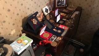 Հովհաննես Չեքիջյանի տանից հափշտակված հուշամեդալներն ու սրբապատկերը հայտնաբերվել են. առաջադրվել է մեղադրանք (Լուսանկարներ)