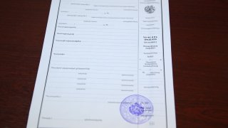 Раскрыты случаи подделки предоставляющих права документов и различных официальных документов с целью сбыта: шестерым лицам предъявлено обвинение(Видео, фото)   
