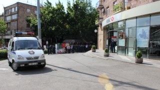 Criminal case initiated on assault against «Komitas» branch of “HSBC Bank Armenia” CJSC (Photos)