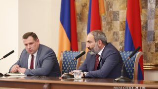 Премьер-министр представил аппарату Следственного комитета новоназначенного председателя СК Гайка Григоряна (Фото)