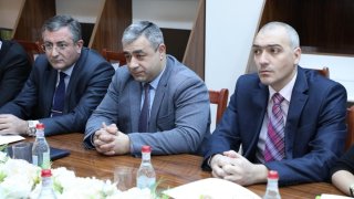 ՀՀ քննչական կոմիտեի և տասը հասարակական կազմակերպությունների միջև այսօր ստորագրվեց համաձայնագիր՝ հասարակական մոնիթորինգի աշխատանքային խումբ ստեղծելու մասին (լուսանկարներ)