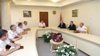 Chairman of Investigative Committee Awarded a Number of Police Officers (photos)