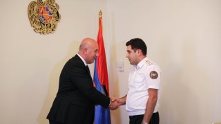 Քննչական կոմիտեի նախագահը պարգևատրել է ոստիկանության մի շարք ծառայողների (լուսանկարներ)