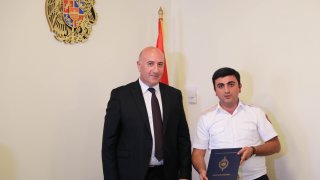 Քննչական կոմիտեի նախագահը պարգևատրել է ոստիկանության մի շարք ծառայողների (լուսանկարներ)