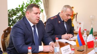 ՀՀ ՔԿ նախագահ Հայկ Գրիգորյանն ընդունել է Հայաստանում Իտալիայի փոխդեսպան Աննառոզա Կոլանջելոյին և ՌԴ-ում ու ՀՀ-ում Իտալիայի դեսպանատանը Իտալիայի ֆինանսական գվարդիայի կցորդ, բրիգադի գեներալ՝ Մաուրիցիո Մուսկառային (լուսանկարներ)