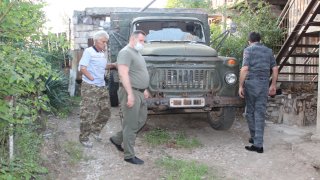 Председатель СК РА Гайк Григорян посетил Тавушскую область для организации следствия по уголовным делам, возбужденным по фактам нарушения ВС Азербайджана режима прекращения огня, и для руководства осмотрами мест происшествия (фото)