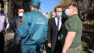 Երևանի Քանաքեռ-Զեյթուն վարչական շրջանում գտնվող բազմաբնակարան շենքում փլուզում է տեղի ունեցել. ՀՀ քննչական կոմիտեի նախագահի ղեկավարությամբ դեպքի վայրում կատարվում են քննչական գործողություններ