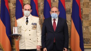 «Придаю значение эффективному расследованию уголовных дел, связанных с обстоятельствами 44-дневной войны». Премьер-министр посетил Следственный комитет (фото)