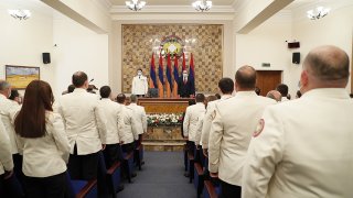 «Придаю значение эффективному расследованию уголовных дел, связанных с обстоятельствами 44-дневной войны». Премьер-министр посетил Следственный комитет (фото)