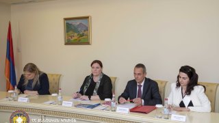 Քննչական կոմիտեի նախագահն ընդունել է Հայաստանում Կարմիր խաչի միջազգային կոմիտեի պատվիրակության ղեկավարին (լուսանկարներ)