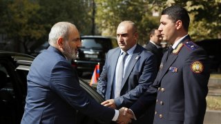 Մեր բոլոր գործողությունների հիմքում պետք է լինի պետությունը և պետական շահը. Վարչապետը ներկա է գտնվել ՔԿ ծառայողի օրվան նվիրված հանդիսավոր նիստին (լուսանկարներ, տեսանյութ)