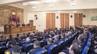 По случаю Дня служащего Следственного комитета ряд сотрудников комитета удостоились различных наград и поощрений (фото)