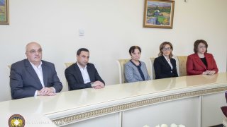 Приказом Председателя Следственного комитета РА был награжден ряд сотрудников ГНКО “Научно-практический центр судебной медицины” (фото)