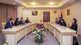 Председатель Следственного комитета РА Аргишти Кярамян принял новоназначенного посла США в РА Кристину Квин (фото)