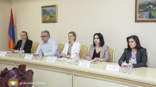 Քննչական կոմիտեում քննարկվել են ԱՄՆ  դեսպանատան Թմրամիջոցների դեմ պայքարի և իրավական համագործակցության գրասենյակի հետ գործակցության արդյունքներն ու հեռանկարները (լուսանկարներ)