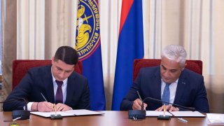 Следственный комитет РА в рамках своих 10-летних юбилейных мероприятий подписал меморандумы о сотрудничестве с 9 ведущими научно-образовательными учреждениями республики (фото)