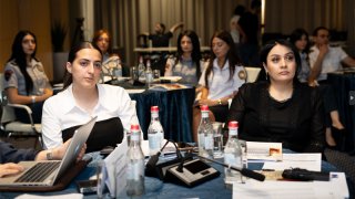 Следователи СК РА продолжают совершенствовать свои навыки в борьбе с насилием в отношении женщин и домашним насилием (видео, фотографии)