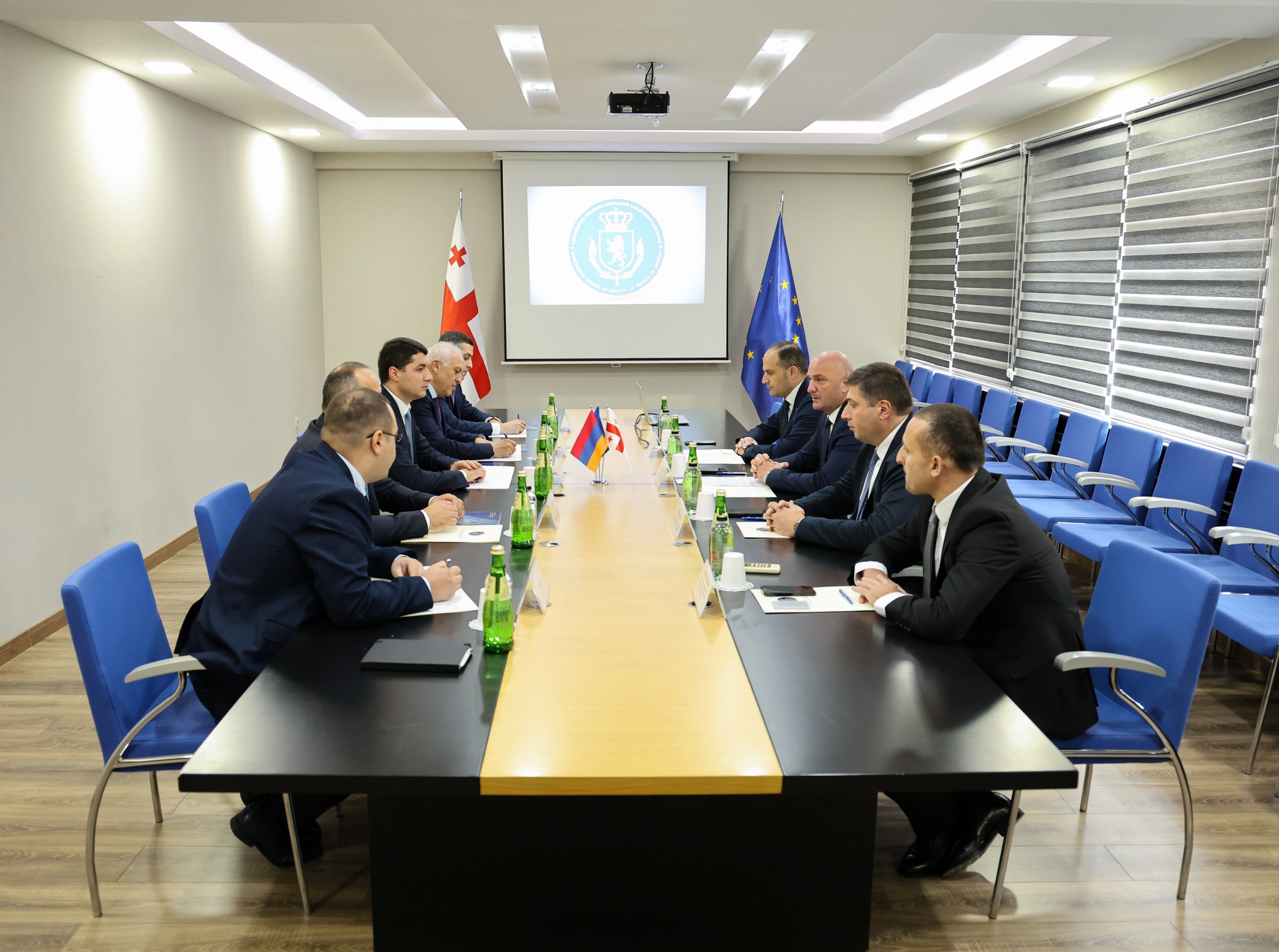 ՀՀ քննչական կոմիտեի նախագահը Թբիլիսիում հանդիպում է ունեցել Վրաստանի ֆինանսների նախարարության քննչական ծառայության ղեկավարի հետ