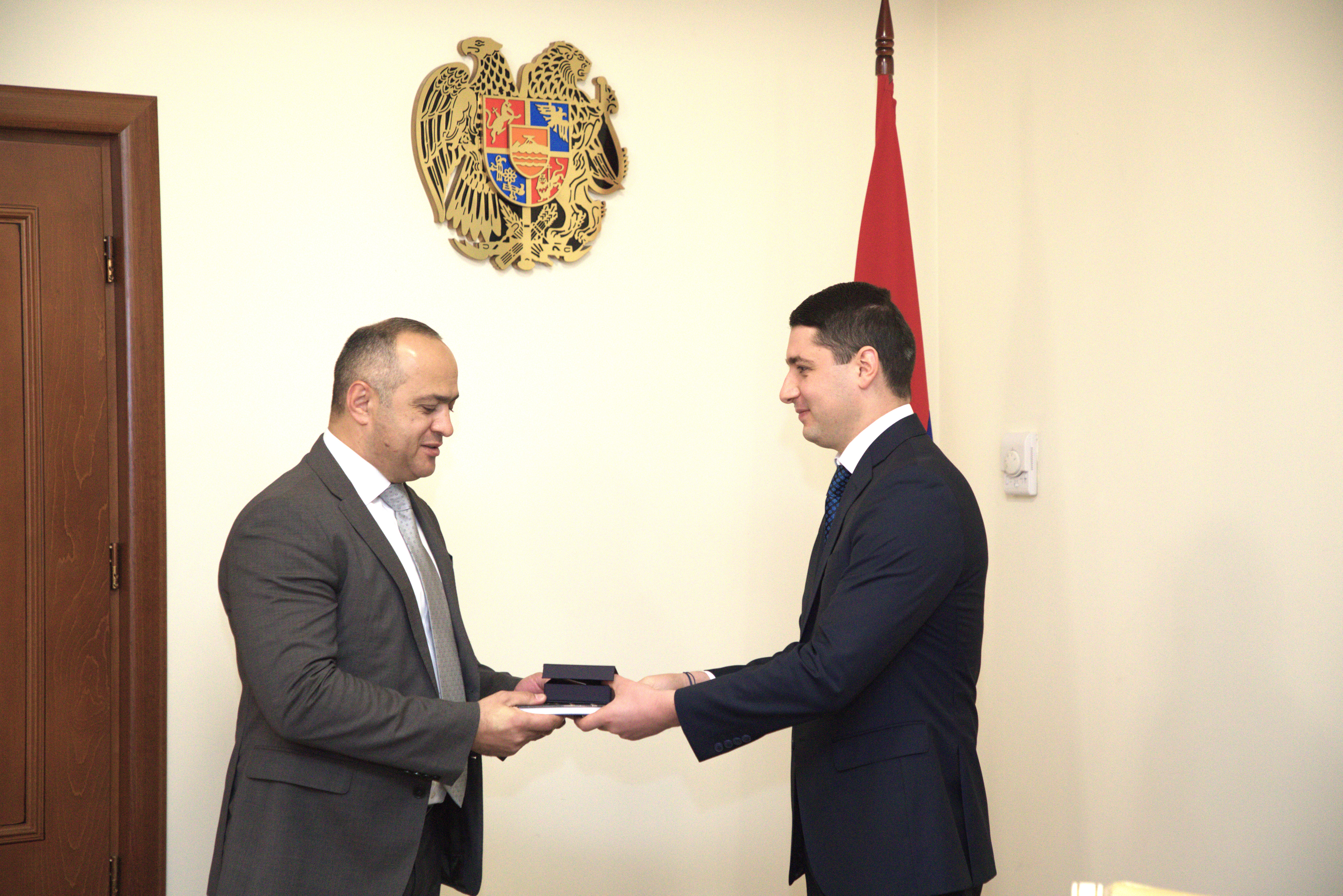 ՀՀ քննչական կոմիտեի մի շարք աշխատակիցներ պարգևատրվել են Քննչական կոմիտեի 10-ամյա հոբելյանի կապակցությամբ
