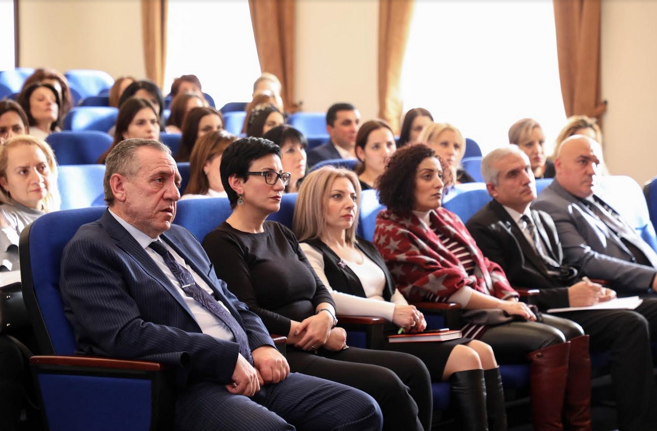 ՔԿ գլխավոր քարտուղարն աշխատանքային խորհրդակցություն է անցկացրել (լուսանկարներ)
