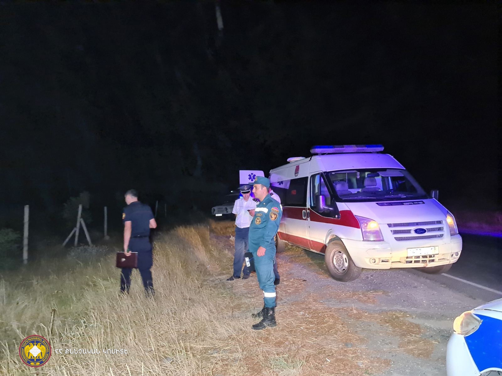 «Տոյոտա» մակնիշի ավտոմեքենան գլխիվայր շրջվել է. կա զոհ (տեսանյութ, լուսանկարներ)