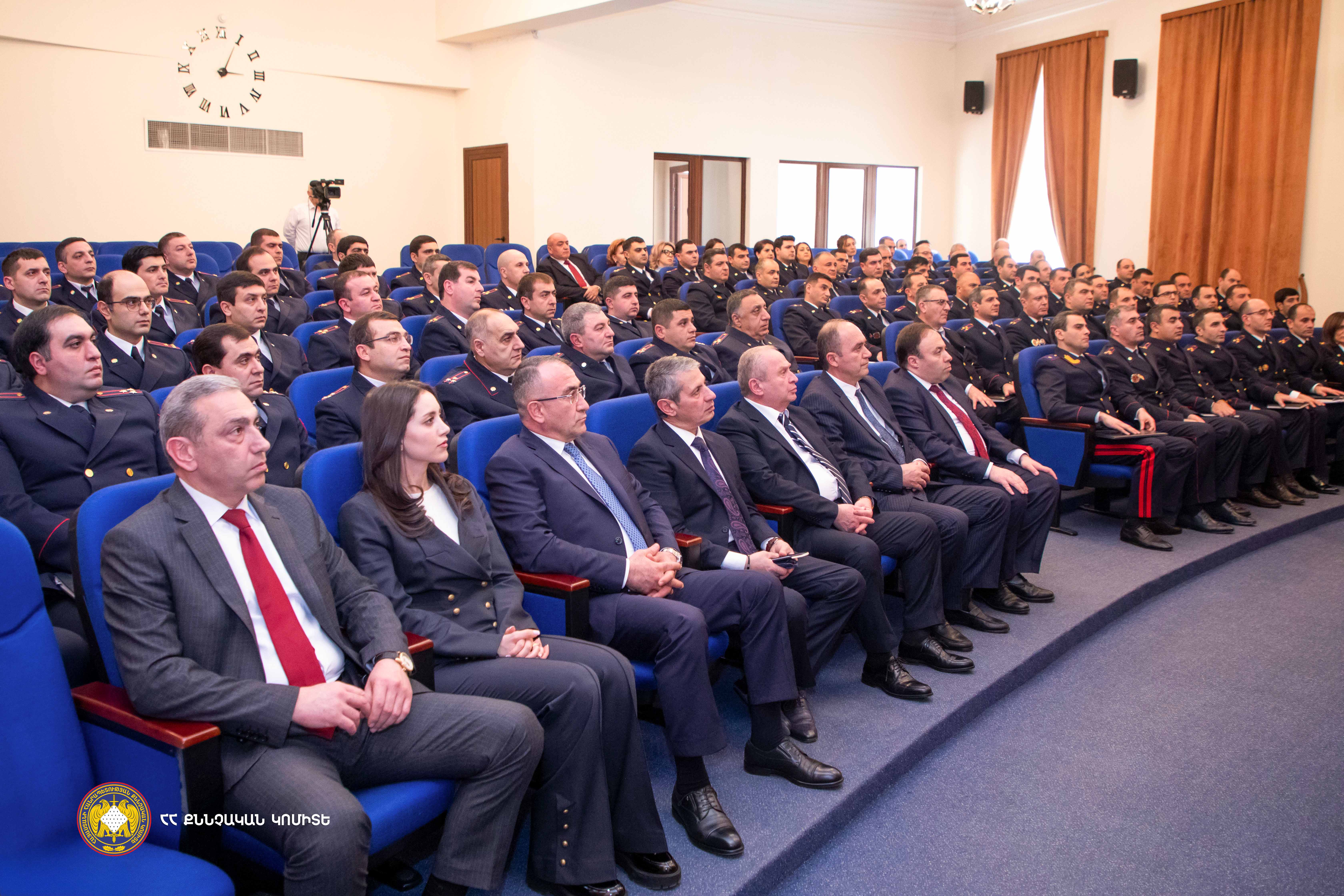 ՀՀ քննչական կոմիտեի նախագահ Արթուր Պողոսյանն անձնակազմին է ներկայացրել նորանշանակ տեղակալին