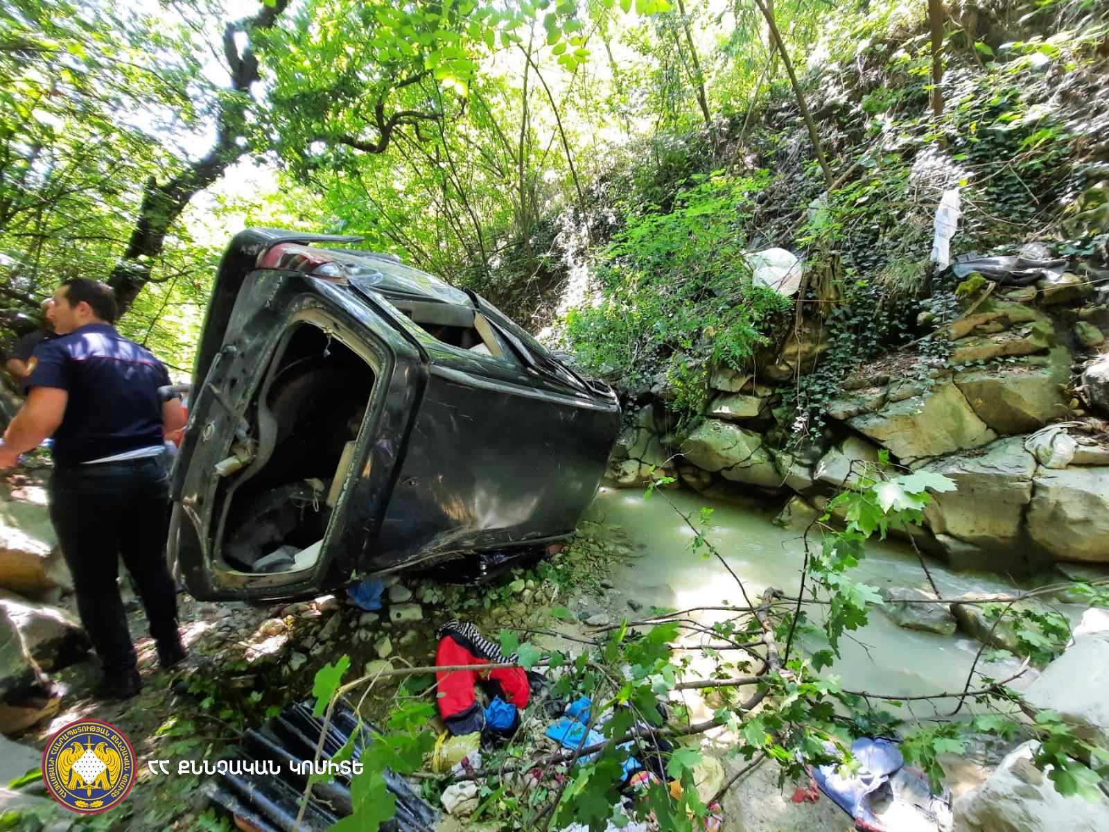 «Օպերլ»-ը գլորվել է ձորը. վարորդը տեղում մահացել է (լուսանկարներ)
