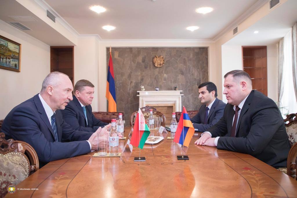 ՀՀ քննչական կոմիտեի նախագահն ընդունել է ՀՀ-ում Բելառուսի դեսպանին