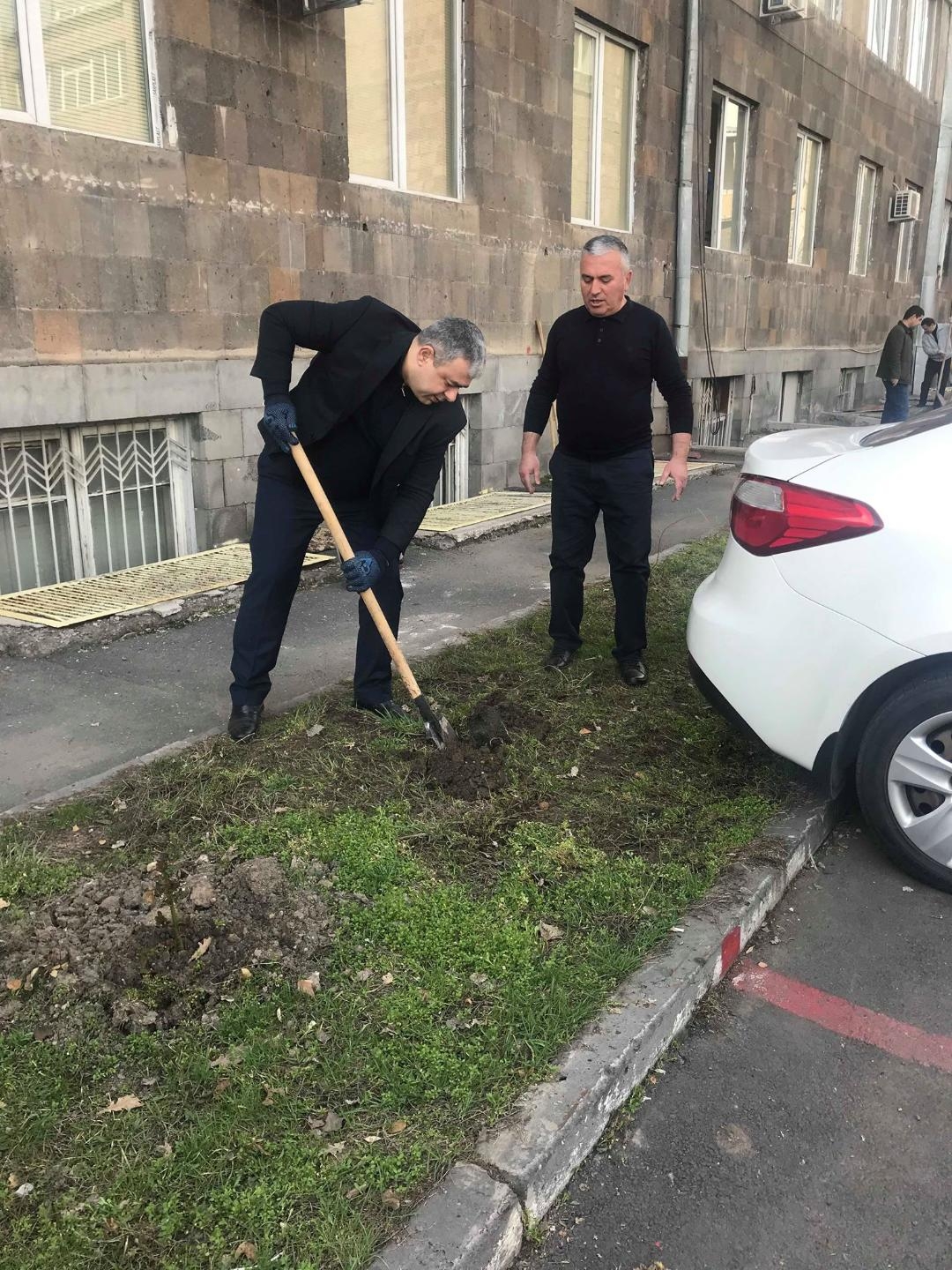 ՀՀ քննչական կոմիտեի աշխատակիցները մասնակցել են համապետական շաբաթօրյակին. (լուսանկարներ)