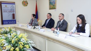 Քննչական կոմիտեի նախագահը և Նիդերլանդների դեսպանը հավաստագրեր են հանձնել վերապատրաստում անցած քննիչներին