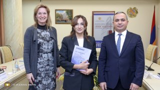 Chairman of the Investigative Committee and the Ambassador of the Netherlands Presented Certificates to Investigators who Completed Training