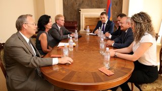 Председатель Следственного комитета Агван Овеспян принял делегацию во главе с атташе посольства США в Грузии по правовым вопросам г-жу Кетлин Кенинг