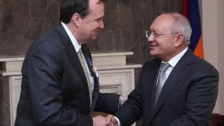 Посольство США преподнесло в дар Следственному комитету РА компьютерную технику стоимостью $132.000 (Фото)