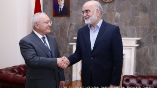 ՀՀ քննչական կոմիտեի նախագահ Աղվան Հովսեփյանը և ԻԻՀ վերահսկողության գլխավոր կազմակերպության նախագահ Նասեր Սերաջն ստորագրեցին փոխըմբռնման հուշագիր (Լուսանկարներ)