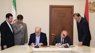 Chairman of RA Investigative Committee Aghvan Hovsepyan and Chairman of Supervisory Board of Islamic Republic of Iran Naser Seraj signed memorandum of understanding (Photos)