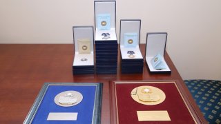 Стали известны подразделение и следователь, добившиеся в 2016 году лучших показателей: они удостоены наград(фото)