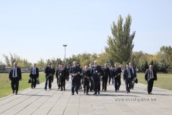 Delegations headed by Chairmen of Investigative Committees of Russia and Belarus visited Memorial of Tsitsernakaberd (Photos)