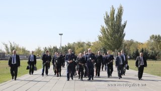 Delegations headed by Chairmen of Investigative Committees of Russia and Belarus visited Memorial of Tsitsernakaberd (Photos)