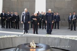 Delegations headed by Chairmen of Investigative Committees of Russia and Belarus visited Memorial of Tsitsernakaberd (Photos)