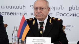 Ռուսաստանի և Բելառուսի քննչական կոմիտեների նախագահների գլխավորած պատվիրակությունների անդամներն այցելել են  Ծիծեռնակաբերդի հուշահամալիր (Լուսանկարներ)