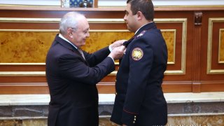 Установлены личности лиц, причастных к убийству двух жителей Раздана. Следователи и полицейские награждены за высокий профессионализм, проявленный при раскрытии преступления