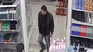 Գրախանութի սրահից գողացել են քաղաքացու բջջային հեռախոսը (լուսանկարներ)