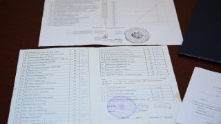 Раскрыты случаи подделки предоставляющих права документов и различных официальных документов с целью сбыта: шестерым лицам предъявлено обвинение(Видео, фото)   