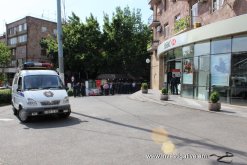 Criminal case initiated on assault against «Komitas» branch of “HSBC Bank Armenia” CJSC (Photos)