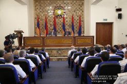 Վարչապետը Քննչական կոմիտեի անձնակազմին է ներկայացրել ՔԿ նորանշանակ նախագահ Հայկ Գրիգորյանին (լուսանկարներ)