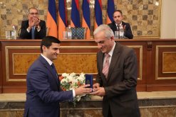 Քննչական կոմիտեի դեպարտամենտի ղեկավար Արամ Նիկոյանը շնորհավորել է դեպարտամենտի աշխատակիցներին՝ մասնագիտական տոնի կապակցությամբ (լուսանկարներ)