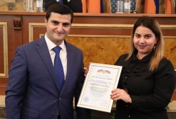 Քննչական կոմիտեի դեպարտամենտի ղեկավար Արամ Նիկոյանը շնորհավորել է դեպարտամենտի աշխատակիցներին՝ մասնագիտական տոնի կապակցությամբ (լուսանկարներ)