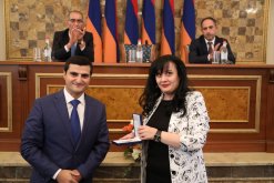 Քննչական կոմիտեի դեպարտամենտի ղեկավար Արամ Նիկոյանը շնորհավորել է դեպարտամենտի աշխատակիցներին՝ մասնագիտական տոնի կապակցությամբ (լուսանկարներ)